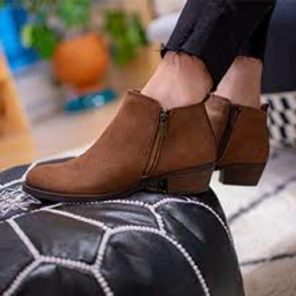 carlos brie ankle boot